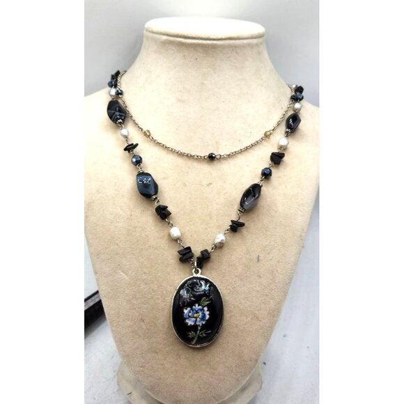 Vintage Oval Porcelain Black Pendant With Blue Flowers On Beaded Chain - Adjusta - Picture 1 of 3